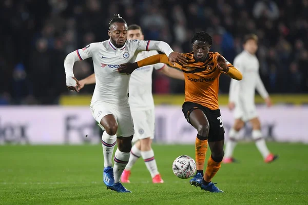 Com time misto, Chelsea avança na Copa da Inglaterra