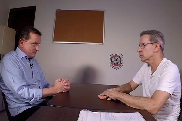 Preso há 15 meses, Luiz Estevão concede entrevista a Roberto Cabrini