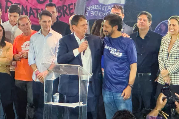“O PT nunca governou São Paulo e não vai”, diz Tarcísio em convenção - destaque galeria “O PT nunca governou São Paulo e não vai”, diz Tarcísio em convenção - destaque galeria