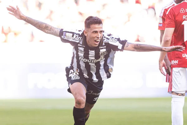 No Beira-Rio, Santos vence Internacional e se afasta do Z4 do Brasileirão - destaque galeria