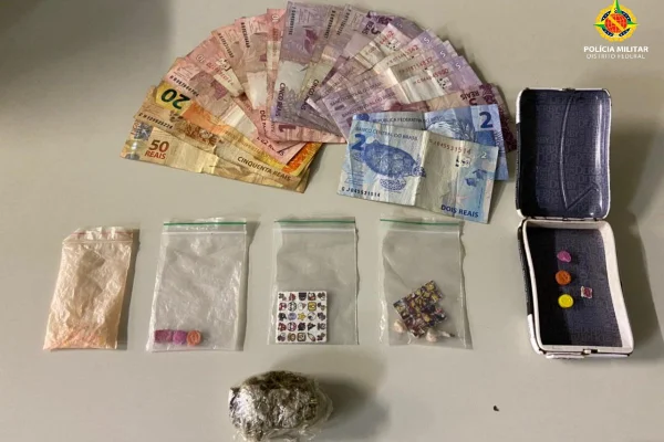 Traficante de drogas sintéticas é preso com 70 selos de LSD no DF