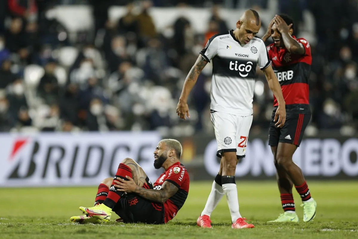 Flamengo x Olimpia: relembre jogos históricos do Mengão em Brasília - imagem 6 Flamengo x Olimpia: relembre jogos históricos do Mengão em Brasília - imagem 6