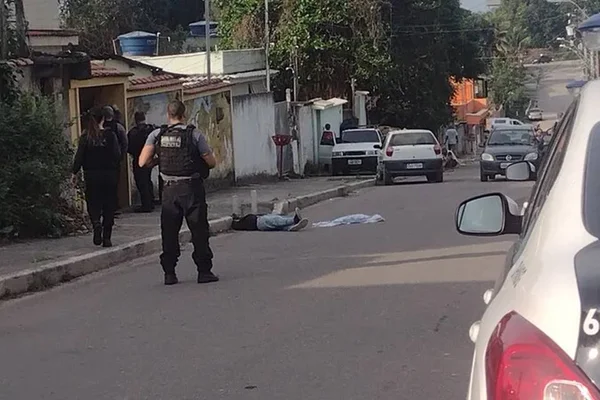 Imagem colorida mostra adolescente que morreu enquanto tentava se proteger de tiros - Metrópoles