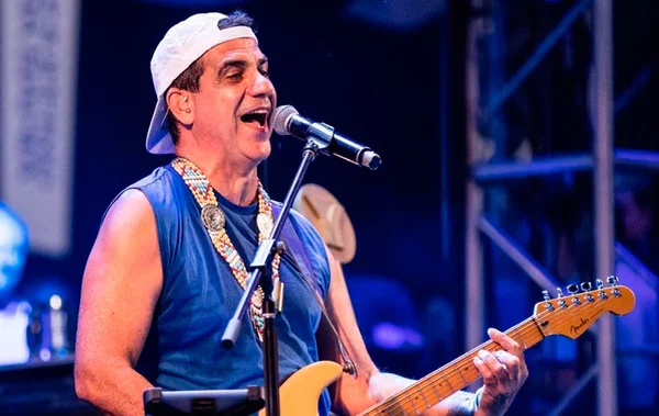 Durval Lelys, ex-Asa de Águia, volta a Brasília com a festa Benzadeus