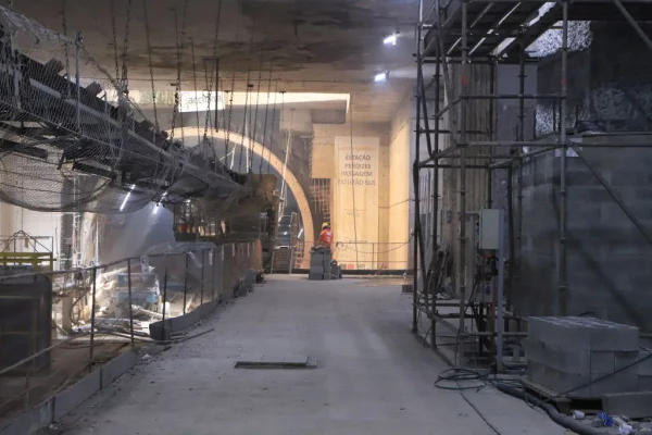 Imagem colorida mostra Estação Perdizes da Linha 6-Laranja do metrô de São Paulo - Metrópoles