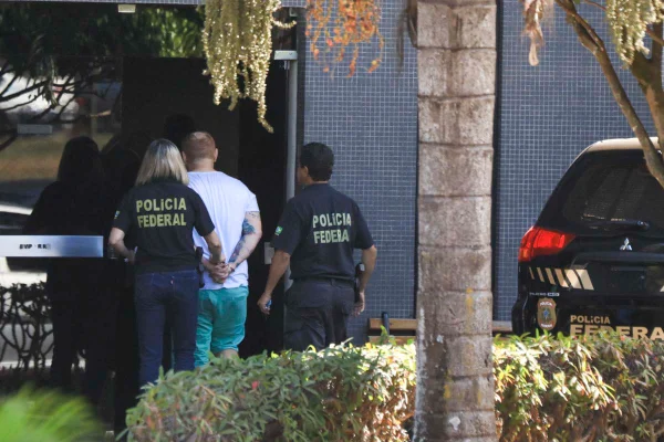 Suspeitos de hackear Moro e Bolsonaro queriam comprar armas