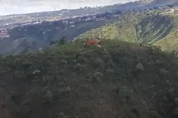 praticante de slackline cai de corda a 15 metros de altura no DF