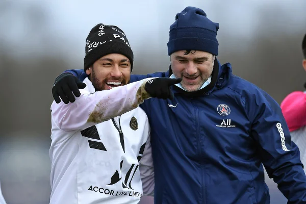 Em coletiva, Pochettino, técnico do PSG, defende saúde mental de Neymar