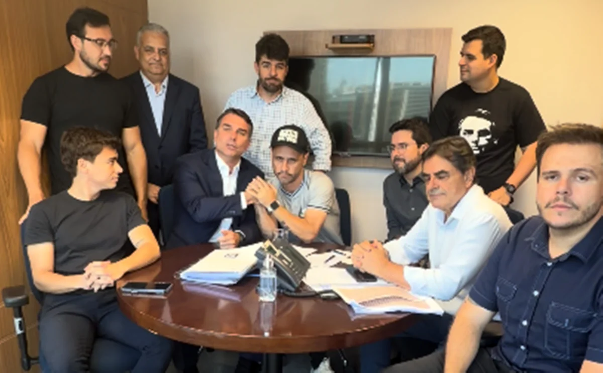 Nikolas, Flávio Bolsonaro e Cleitinho Azevedo Nikolas, Flávio Bolsonaro e Cleitinho Azevedo