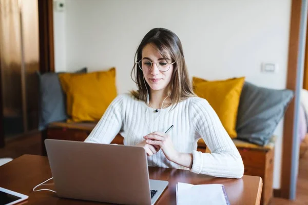 Startup oferece curso sobre Instagram para empreendedoras