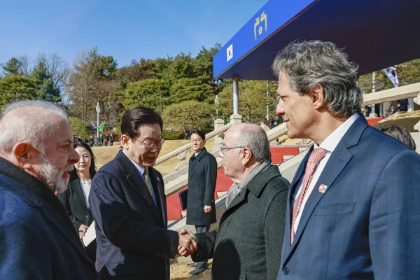 Presidente da República, Luiz Inácio Lula da Silva, durante a cerimônia de boas-vindas a Casa Azul, com a presença do presidente da República da Coreia, Lee Jae-myung