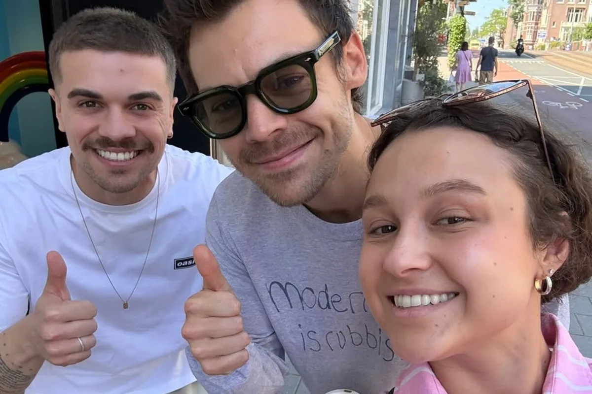 Harry Styles entregou pedido de casamento de fã brasileiro Harry Styles entregou pedido de casamento de fã brasileiro