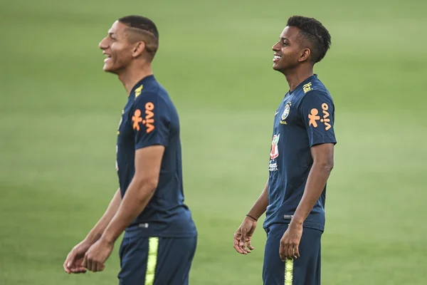 Em Abu Dabi, Thiago Silva exalta Rodrygo na Seleção Brasileira