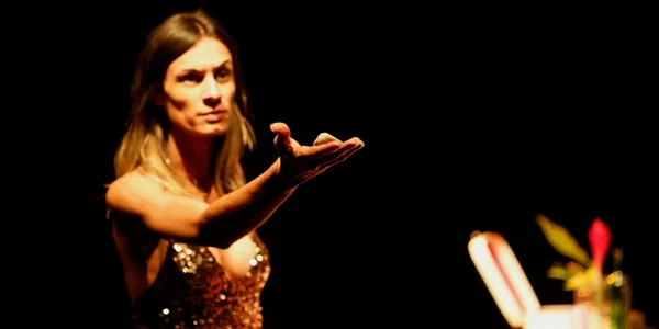 Artistas trans precisam ocupar os palcos do teatro brasileiro