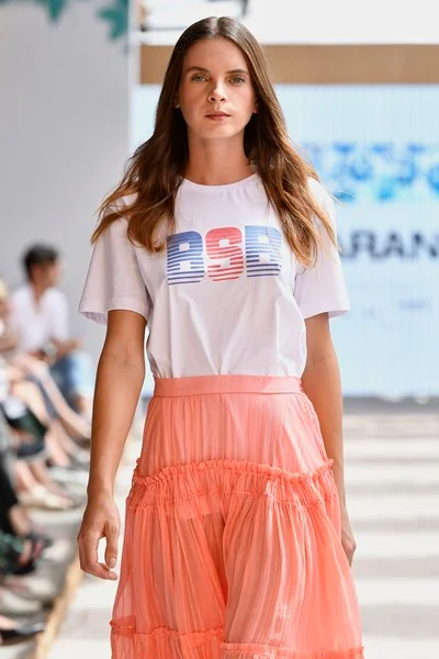 Luisa Farani lança camiseta-desejo no Rio e a peça já está à venda - imagem 8 Luisa Farani lança camiseta-desejo no Rio e a peça já está à venda - imagem 8