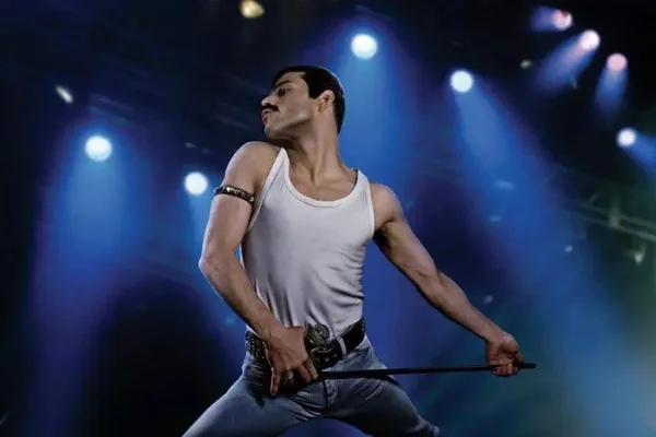 Figurino de Freddie Mercury é um dos destaques de Bohemian Rhapsody
