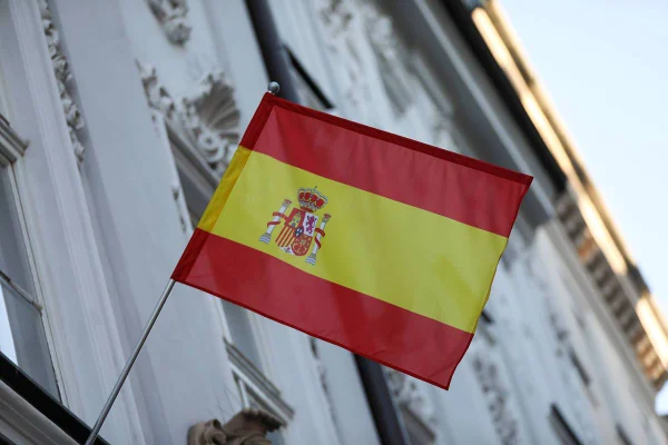 Bandeira da Espanha - Metrópoles