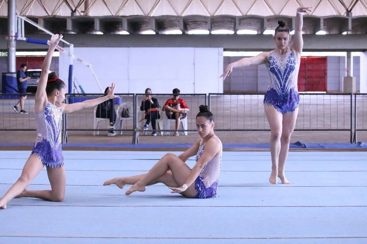 Ginástica acrobática: Akros viabiliza passagens, mas busca apoio alimentar - imagem 3 Ginástica acrobática: Akros viabiliza passagens, mas busca apoio alimentar - imagem 3
