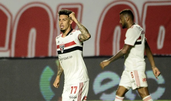 Rigoni brilha e Volpi falha em empate entre São Paulo e Fortaleza