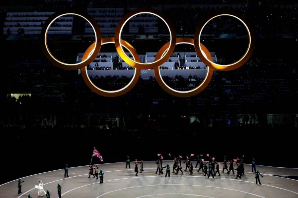 foto com cor. abertura das olimpíadas de inverno 2026 - metrópoles