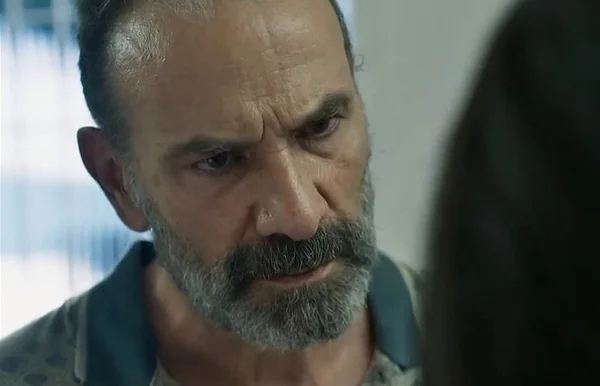 Órfãos da Terra: Elias é flagrado por Laila traindo Missade