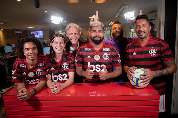 Sósia de Filipe Luís, do Flamengo, jogará o Candangão 2020