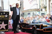 Primeiro Batman, Adam West transava com até oito mulheres por dia - imagem 3 Primeiro Batman, Adam West transava com até oito mulheres por dia - imagem 3