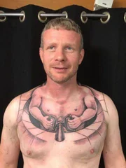 Homem faz tatuagem inusitada e imagem viraliza na internet - imagem 3