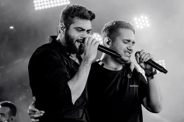 A dupla Henrique e Juliano