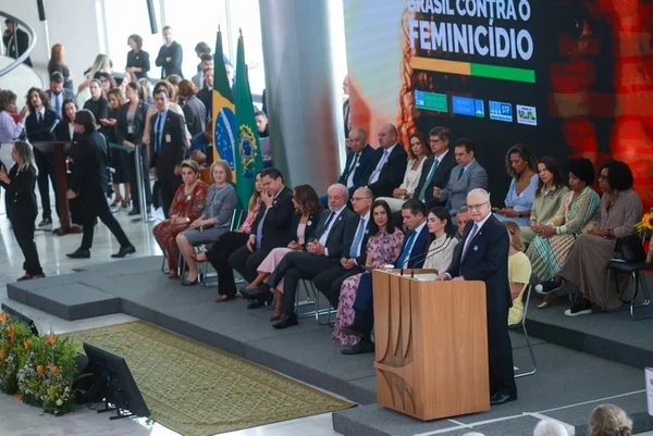 Entenda pacto dos Três Poderes contra o feminicídio lançado nesta 4ª