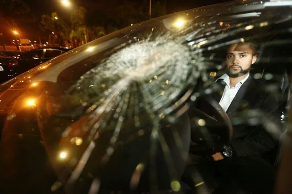 Passageiros passam a evitar o Uber após casos de violência