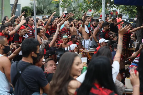 Torcida do Flamengo na Tijuca, no Rio