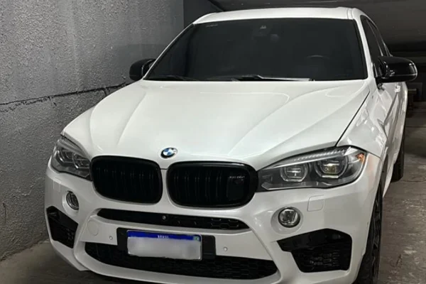 BMW apreendida durante operação da PF