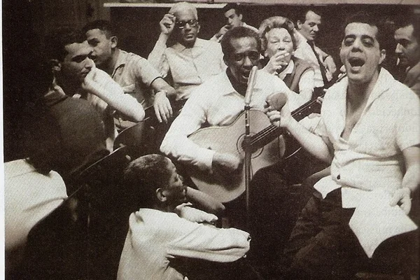 O samba comemora 100 anos em 2016. Faça uma viagem pela história do gênero que é a cara do Brasil