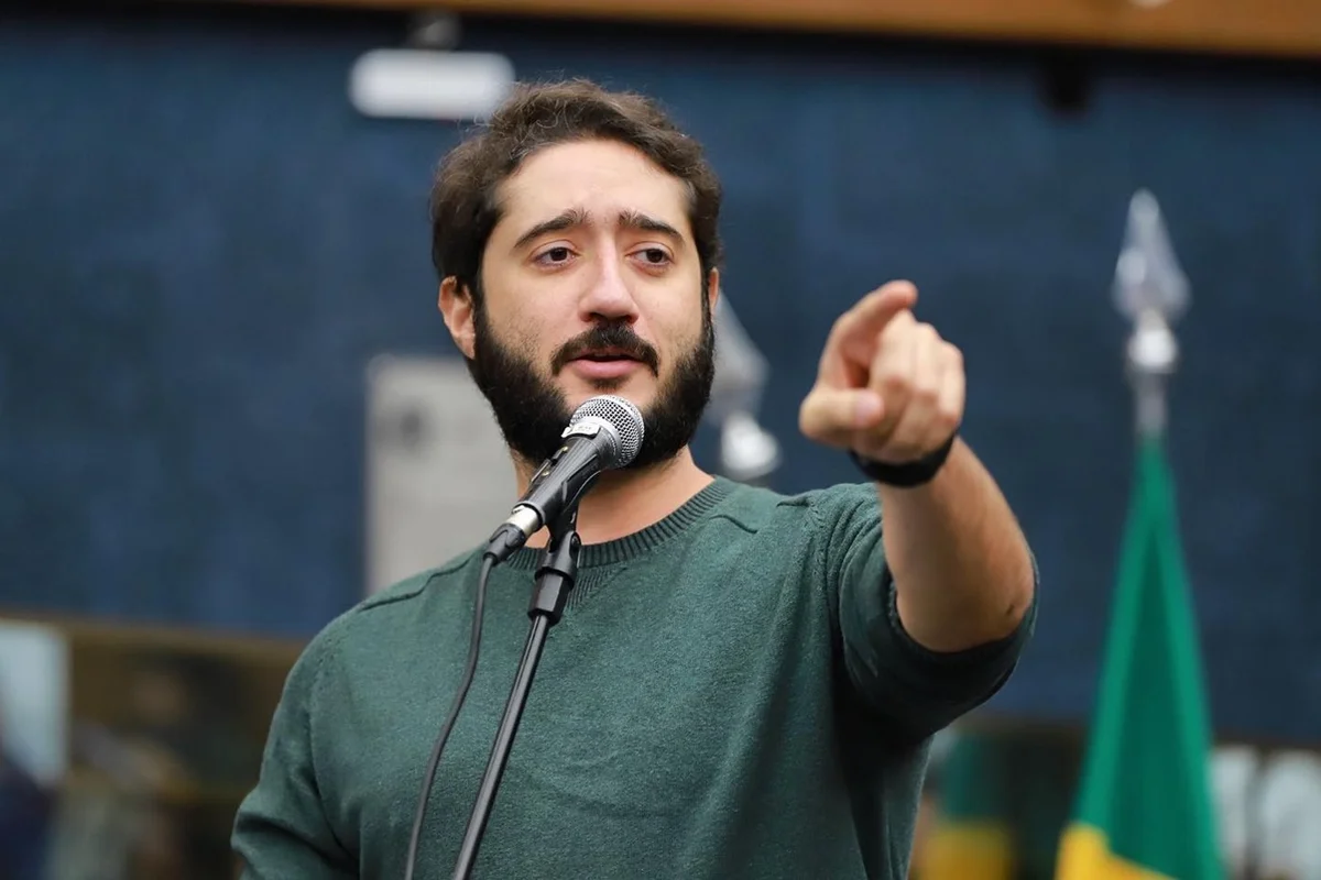 MDB confirma Gabriel Azevedo como candidato ao governo de Minas Gerais