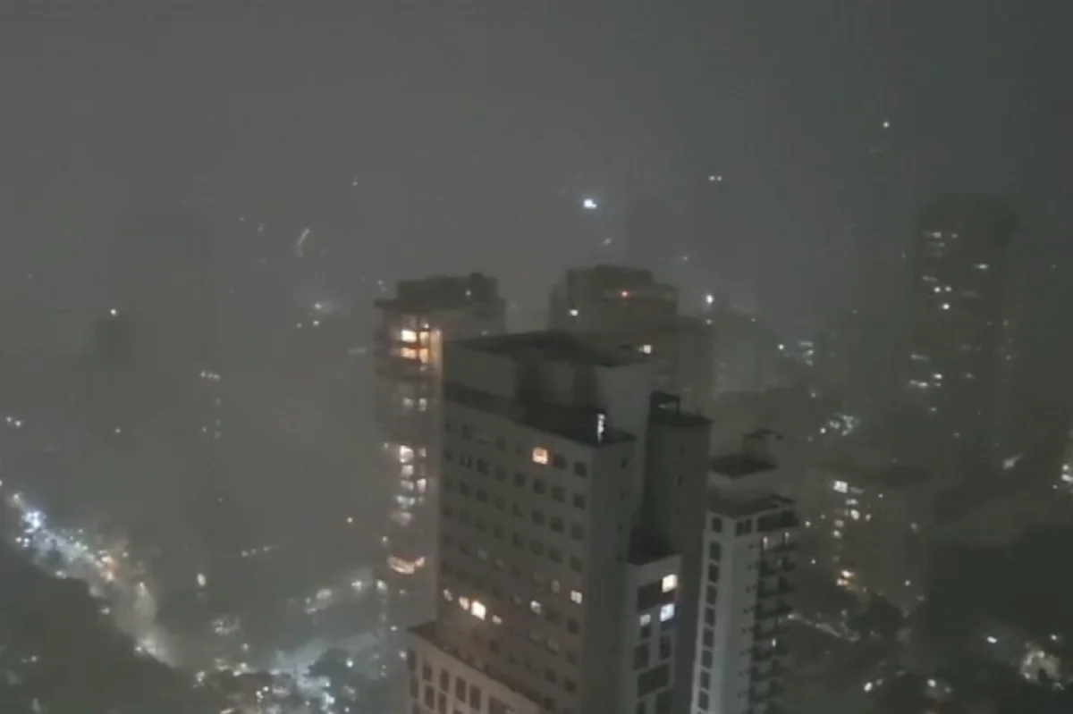 Foto de São Paulo durante uma forte chuva