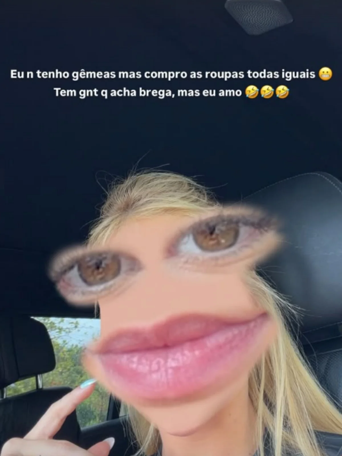 Virginia Fonseca contou que tem o costume de comprar roupas iguais para as filhas. Virginia Fonseca contou que tem o costume de comprar roupas iguais para as filhas.