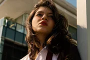 Natthália Gonçalves posa séria e de cabelos soltos Natthália Gonçalves posa séria e de cabelos soltos