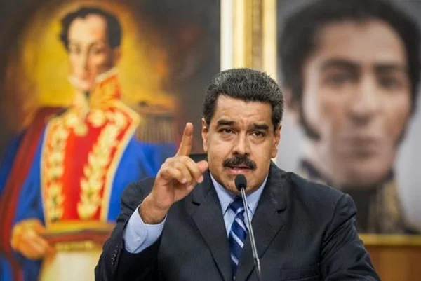 Maduro se reaproxima dos EUA enquanto Bolsonaro se afasta