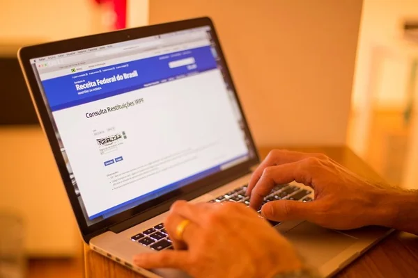 Receita abre consulta a lotes residuais do IR nesta quarta