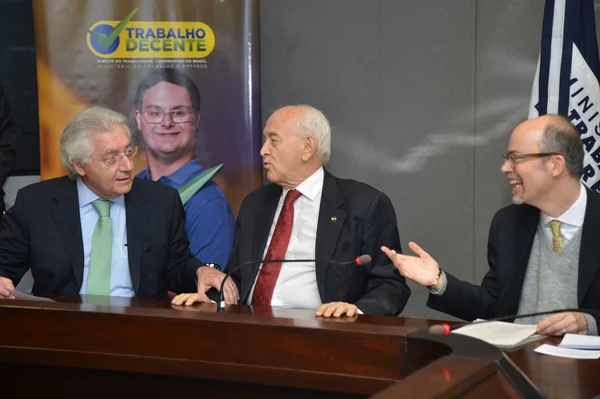 Quatro dias após perder cargo de ministro, Afif Domingos é cotado para presidir Sebrae