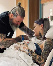 Influencer gera debate ao afirmar que se casou com seu padrasto