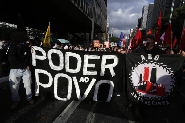 Manifestação contra o presidente Jair Bolsonaro em São Paulo3