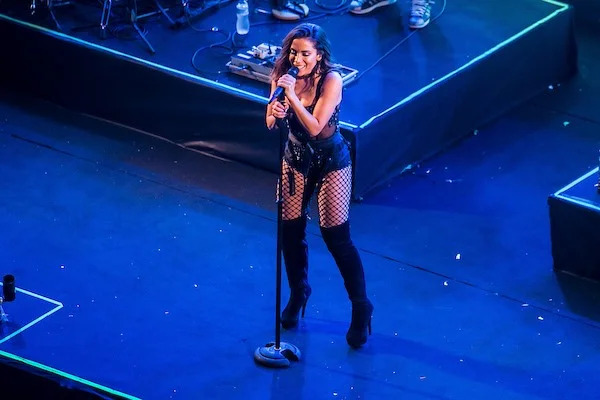 Anitta faz show relâmpago e pede desculpas na parada gay de São Paulo - destaque galeria Anitta faz show relâmpago e pede desculpas na parada gay de São Paulo - destaque galeria