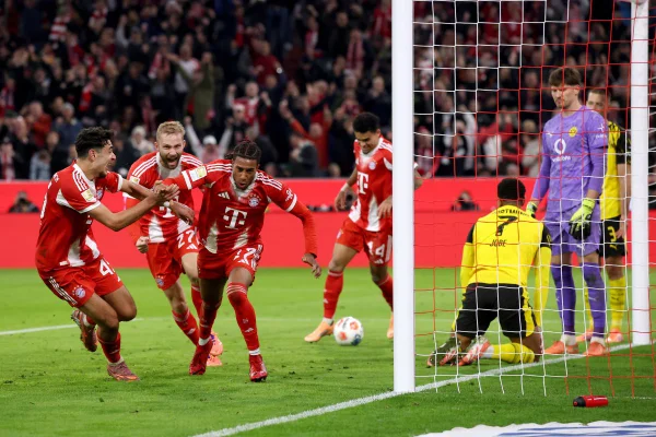 Imagem colorida da partida entre Bayern de Munique x Borussia Dortmund