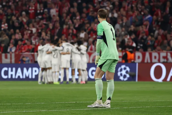 Foto colorida de Manuel Neuer - Metrópoles