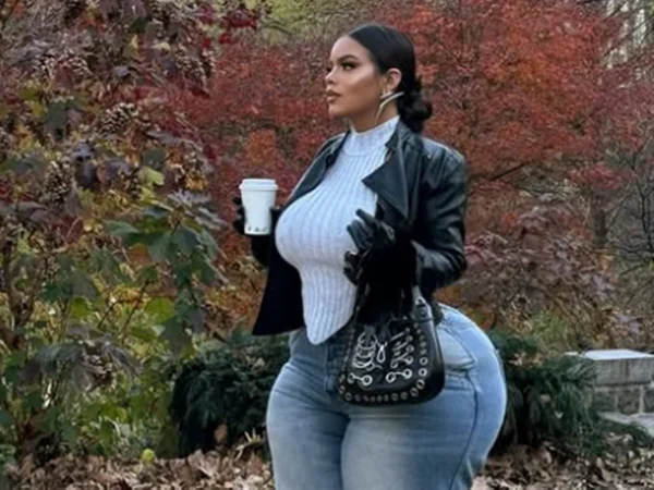 Influenciadora Gracie Bon