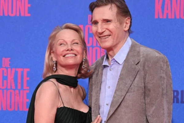 Liam Neeson e Pamela Anderson
