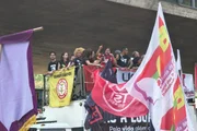 Nat Boulos discursa durante ato contra a escala 6x1 na Avenida Paulista