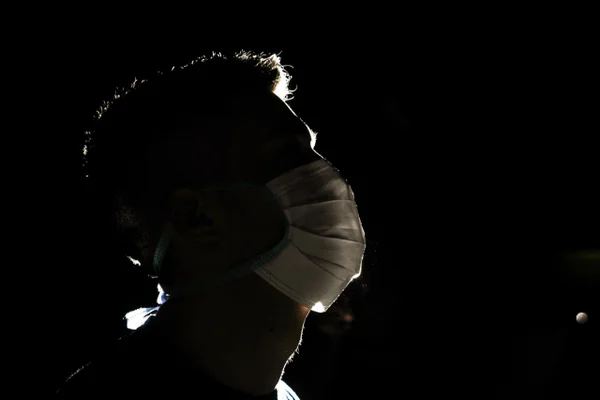 OMS: máscaras não previnem contágio, mas diminuem transmissão